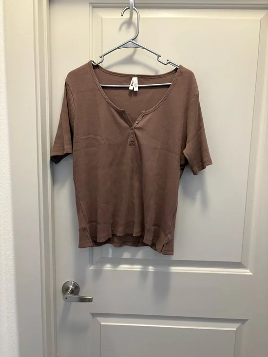 Pact Organic Cotton Short-Sleeve Henley Top NWOT - Brown Size XL - Picture 1 of 5